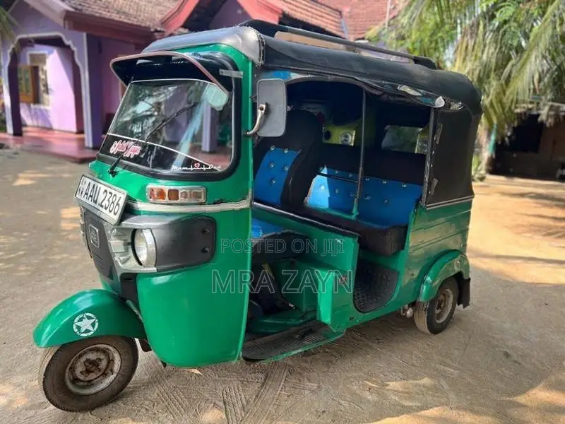Bajaj RE 2014