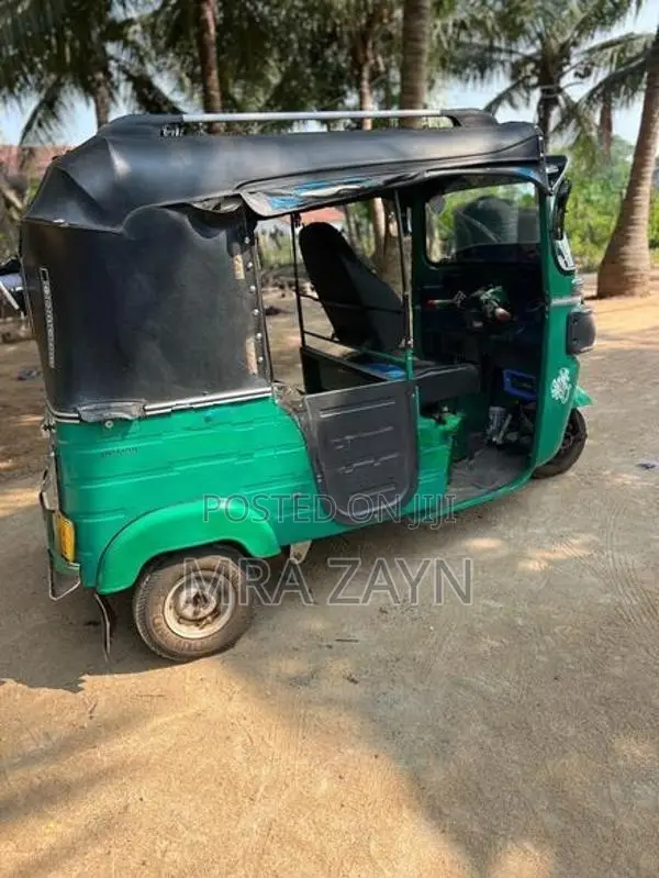 Bajaj RE 2014