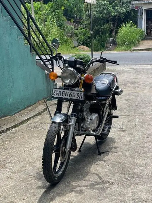 Suzuki GN 125 2018