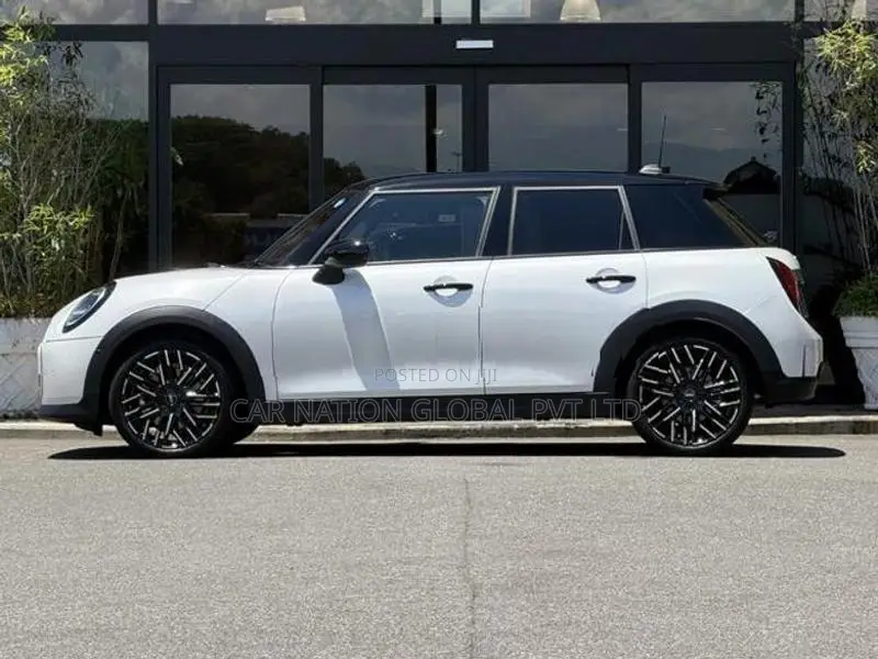 Mini Cooper C CLASSIC TRIM 2025