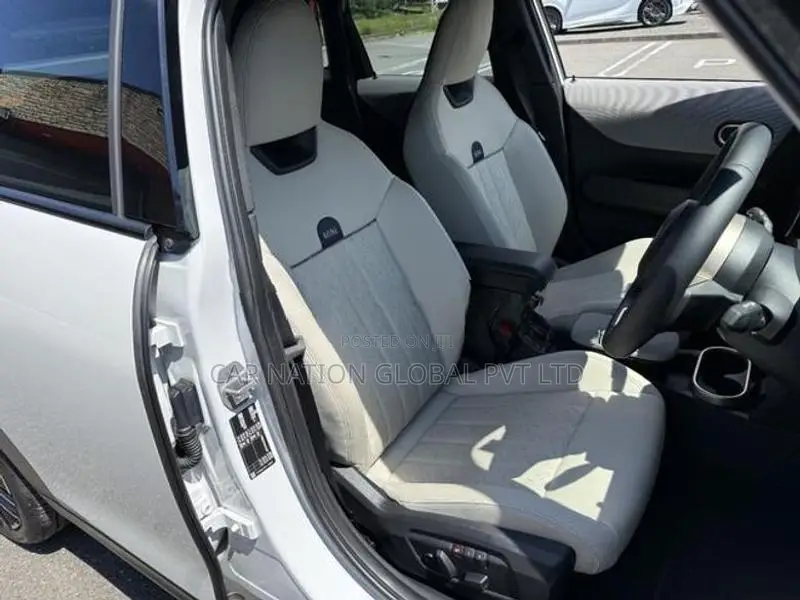 Mini Cooper C CLASSIC TRIM 2025
