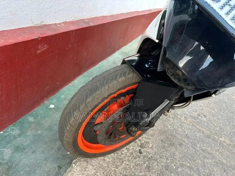 KTM RC 200 2018