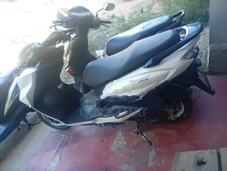 Suzuki Burgman 2026