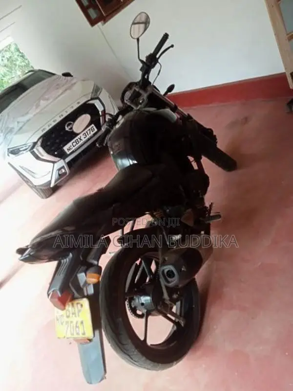 Yamaha FZ V1 2013