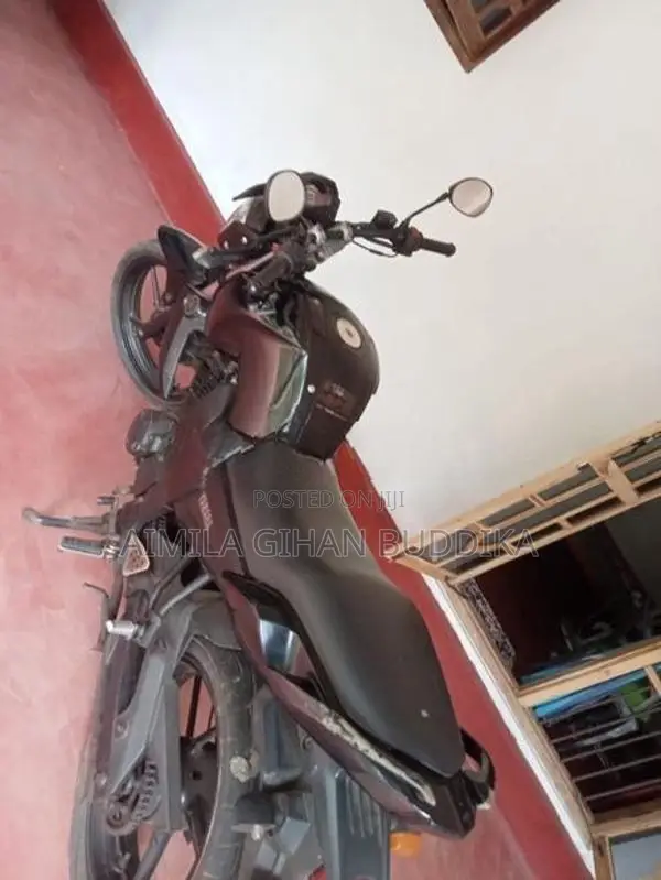 Yamaha FZ V1 2013