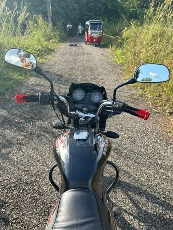 Bajaj Discover 2013