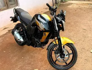 Yamaha FZ S 2013