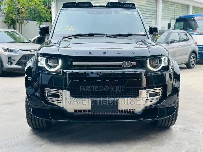 Land Rover Defender 2023
