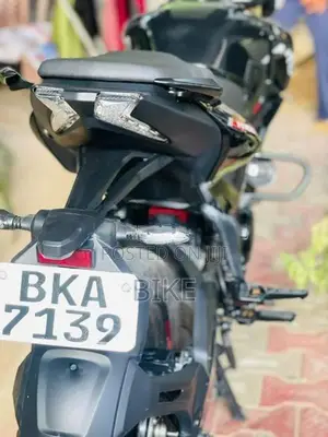 Bajaj Pulsar N160 Premium 2025