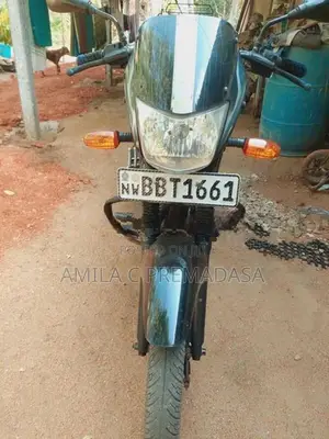 Bajaj Platina 100 2015