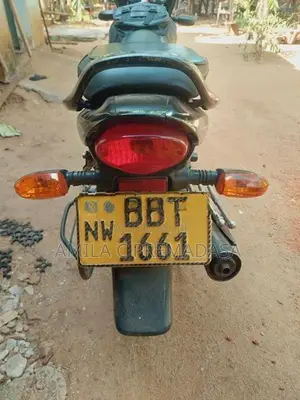 Bajaj Platina 100 2015