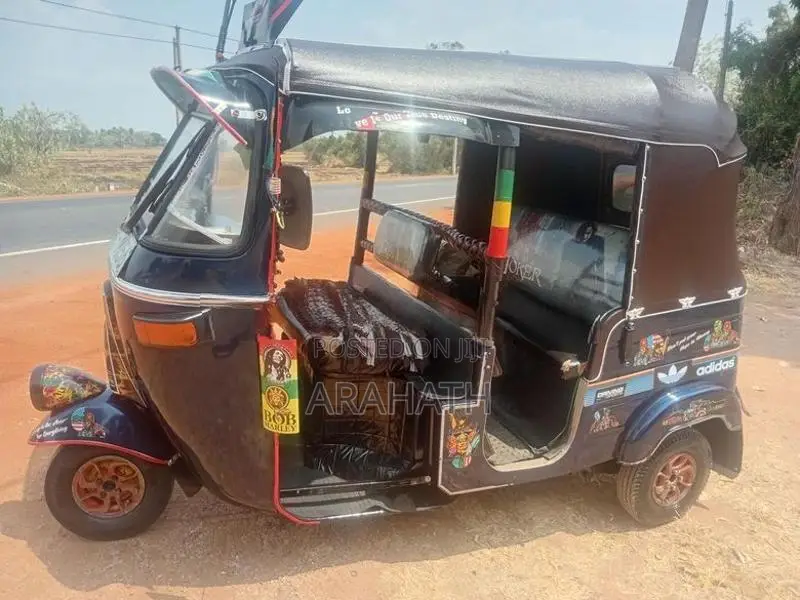 Bajaj RE 2006