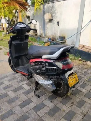Mahindra Gusto 2016