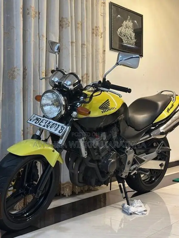 Honda Hornet 2016
