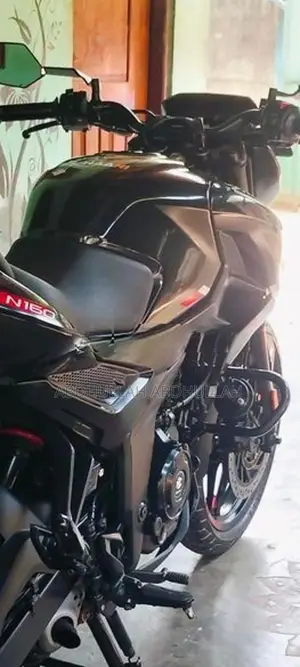 Bajaj Pulsar N160 2025
