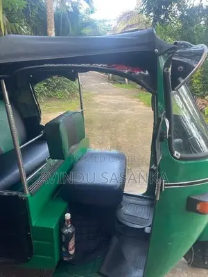 Bajaj RE 1990