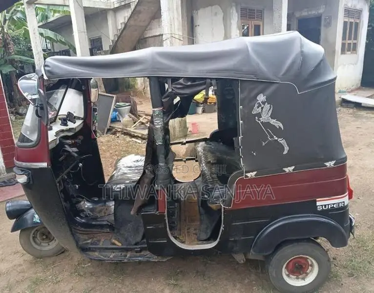 Bajaj RE 2009