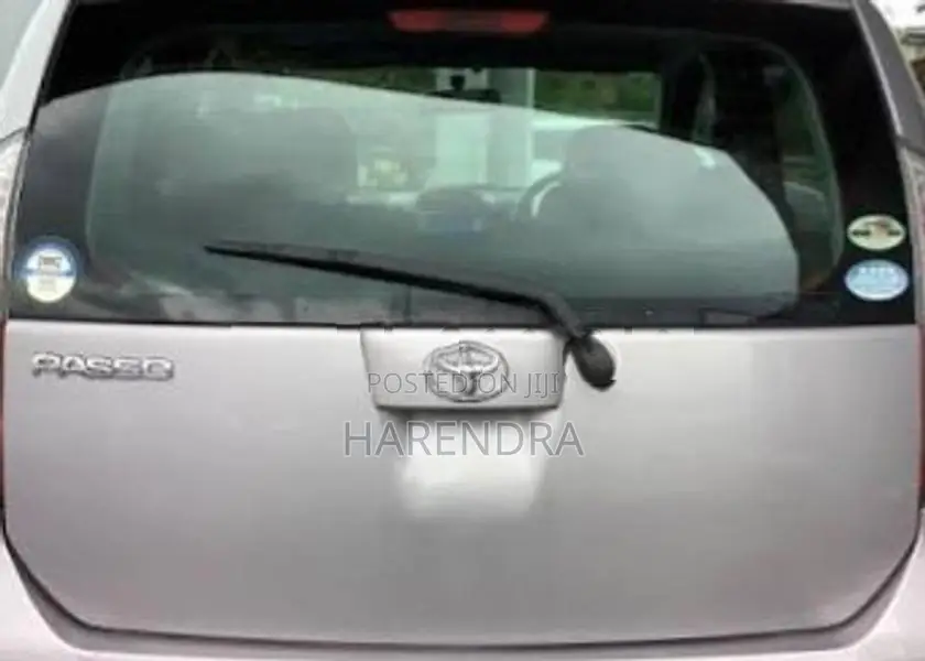 Toyota Passo KCG10 Dicky Door