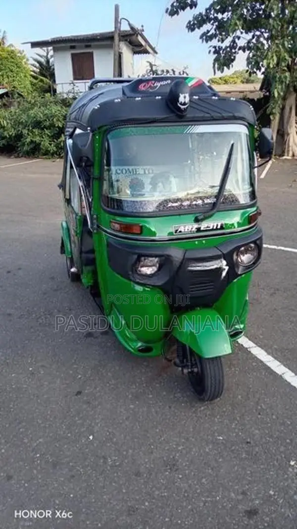 Bajaj RE 2026