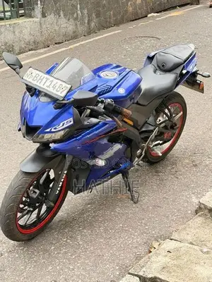 Yamaha R15 2019