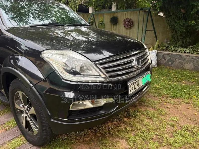 Ssang Yong Rexton Highest Spec 2015