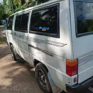 Mitsubishi Delica L300 1985