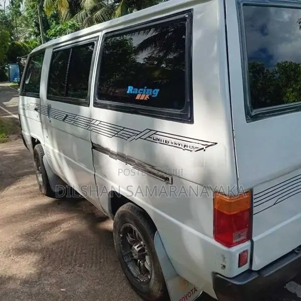Mitsubishi Delica L300 1985