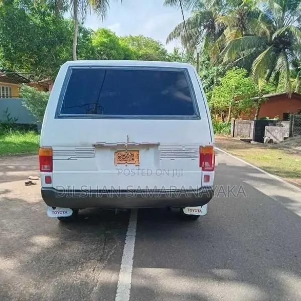 Mitsubishi Delica L300 1985