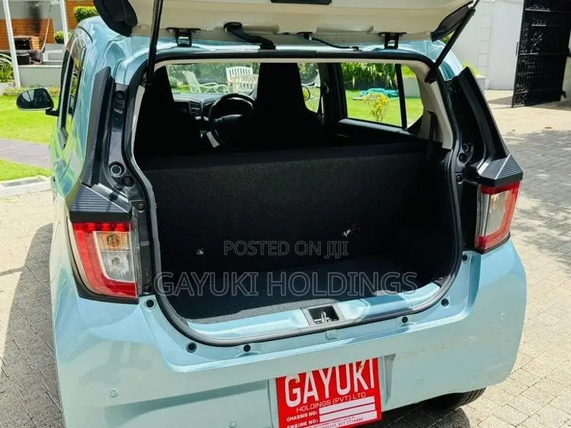 Daihatsu Mira L 2024