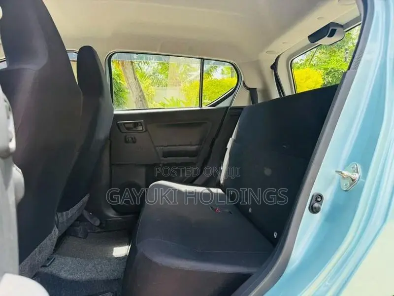 Daihatsu Mira L 2024