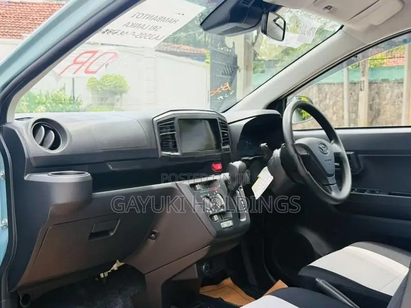 Daihatsu Mira L 2024