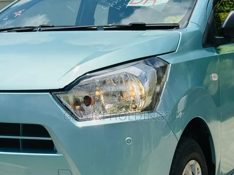 Daihatsu Mira L 2024
