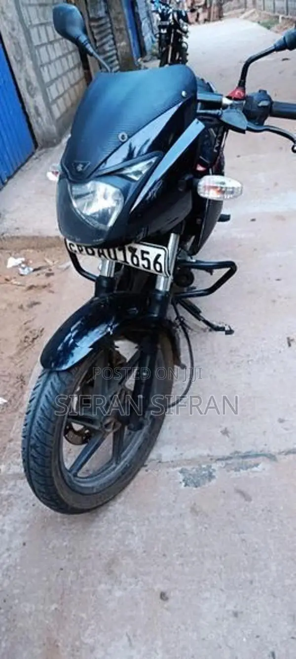 Bajaj Pulsar 180 2011