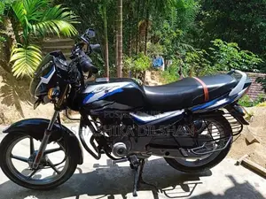 Bajaj CT100 2025