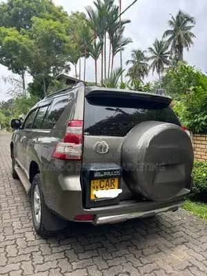 Toyota Land Cruiser Prado TX 150 2015