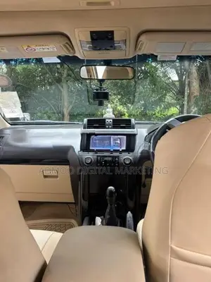 Toyota Land Cruiser Prado TX 150 2015