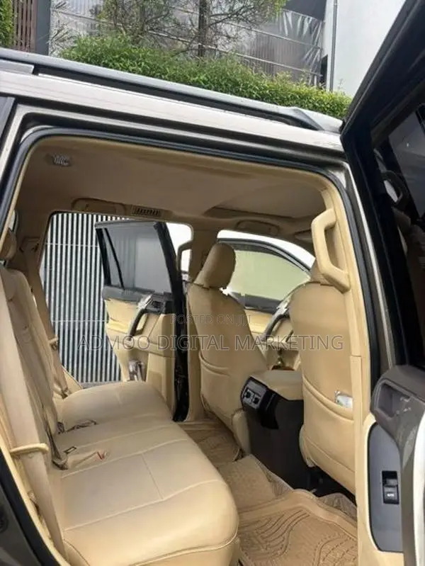 Toyota Land Cruiser Prado TX 150 2015