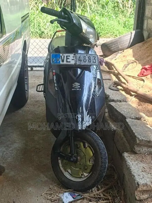 Bajaj Kristal 2011