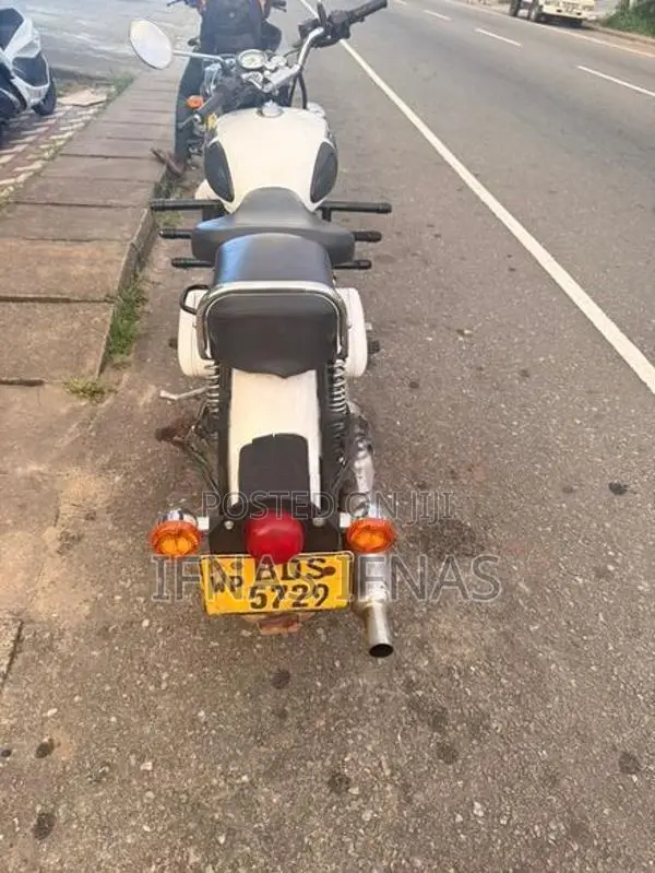 Royal Enfield Classic 350 2016