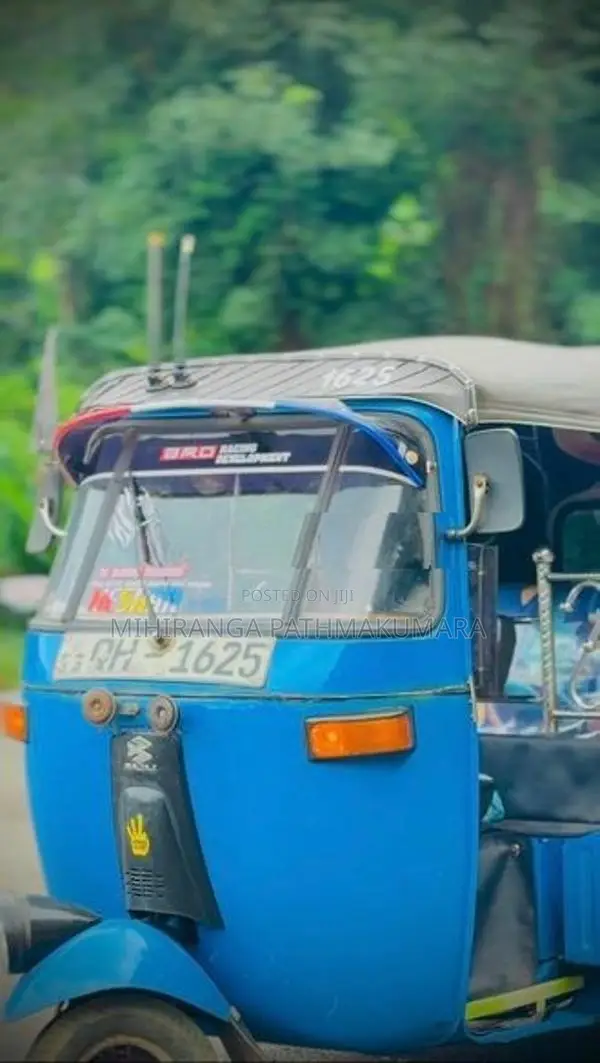 Bajaj RE 2008