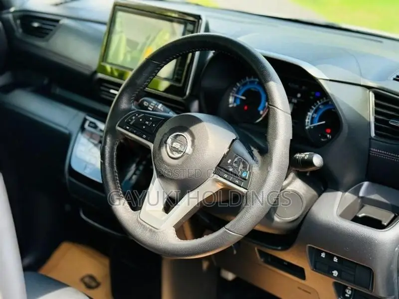 Nissan Roox 2023