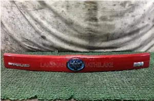 Prius ZVW30 Dickey Panel With Badge
