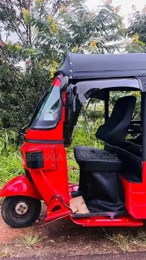 Bajaj RE 2012