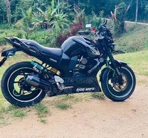 Yamaha FZ V1 2011