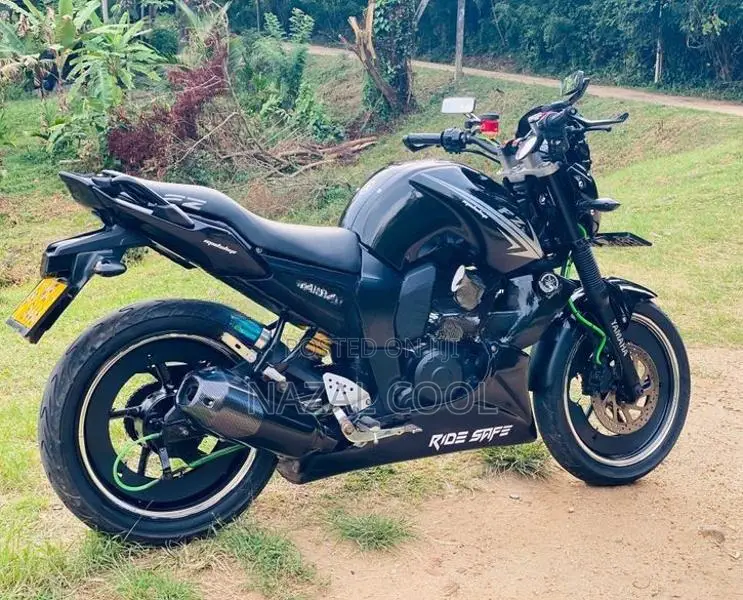 Yamaha FZ V1 2011