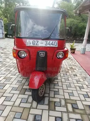 Bajaj Re 2010
