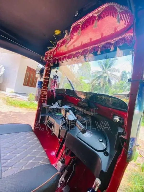 Bajaj RE Three Wheeler 2014