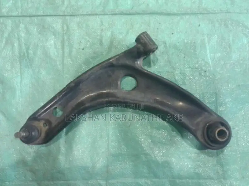 Toyota Aqua NHP10 Lower Arm