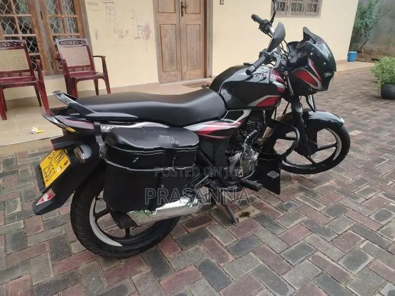 Bajaj Discover 2012