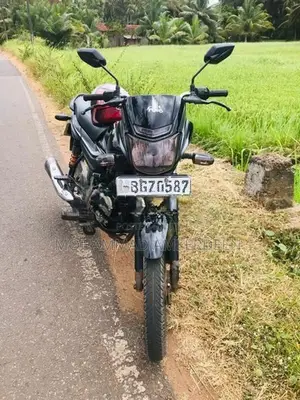 Bajaj Platina 100 2018